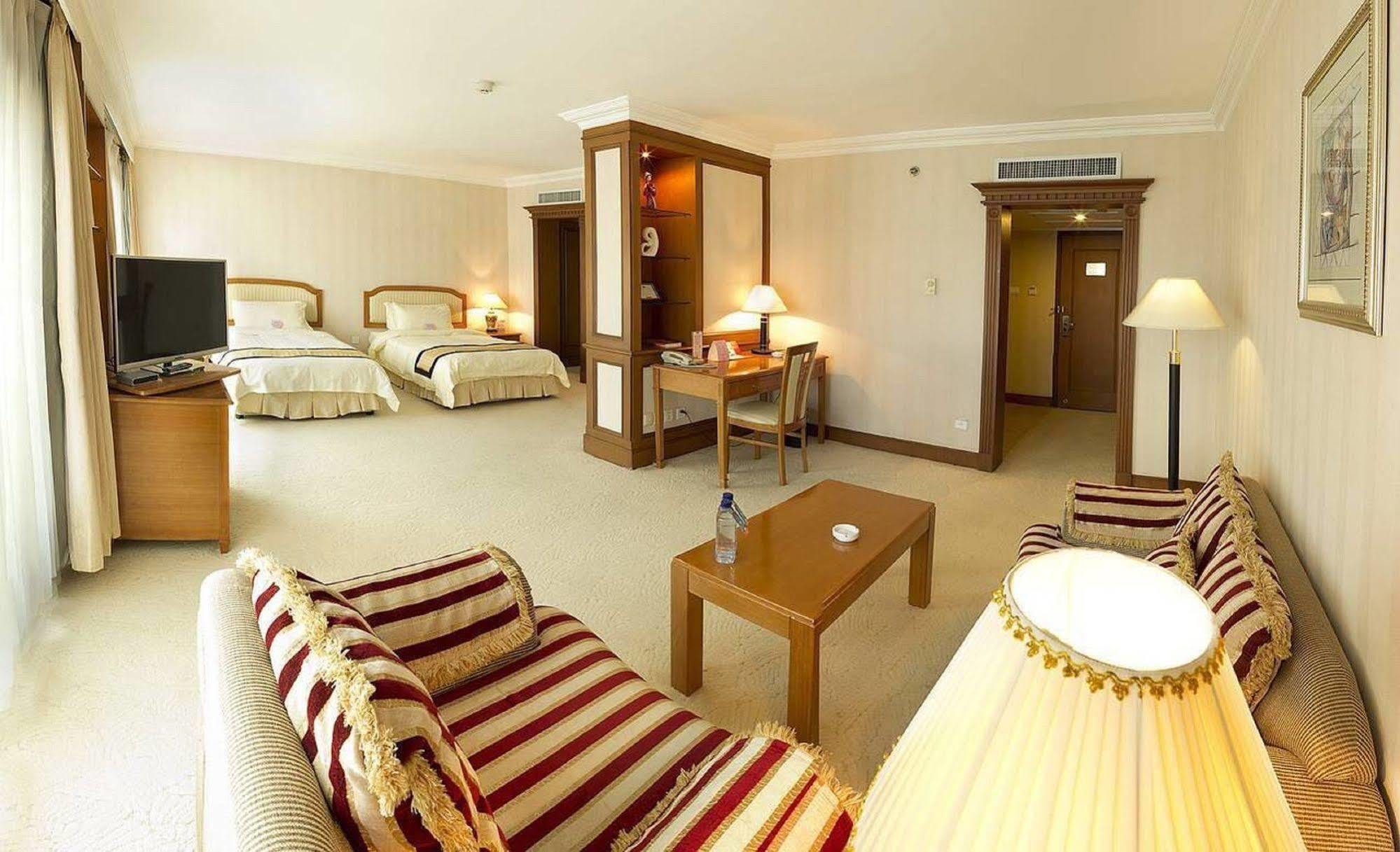 Zhongshan Hotel Dalian Extérieur photo