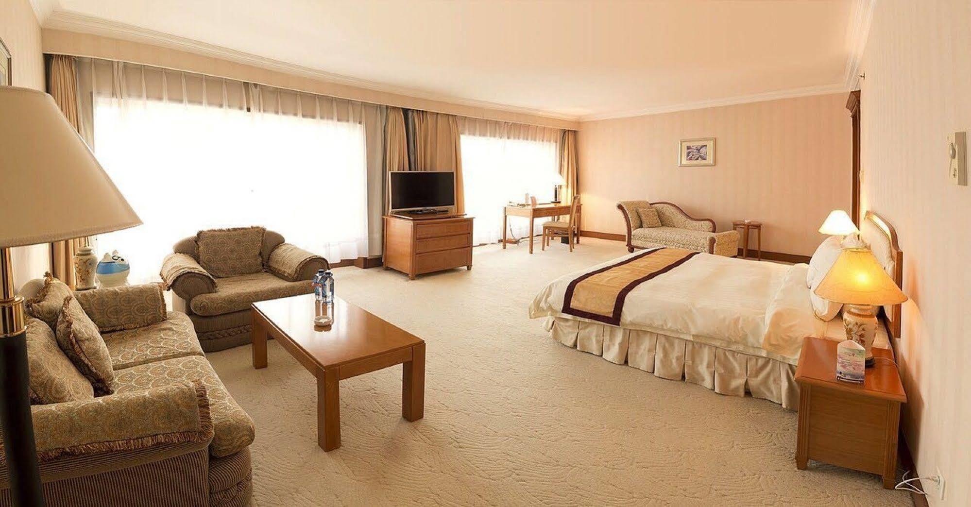Zhongshan Hotel Dalian Extérieur photo